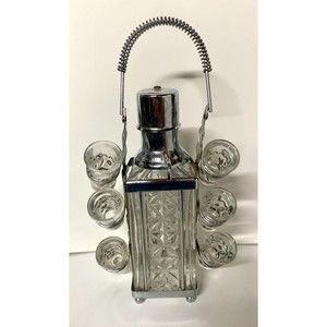 Vintage barware United Metal Goods 12” Glass Liquor ￼Decanter Pump with Glasses